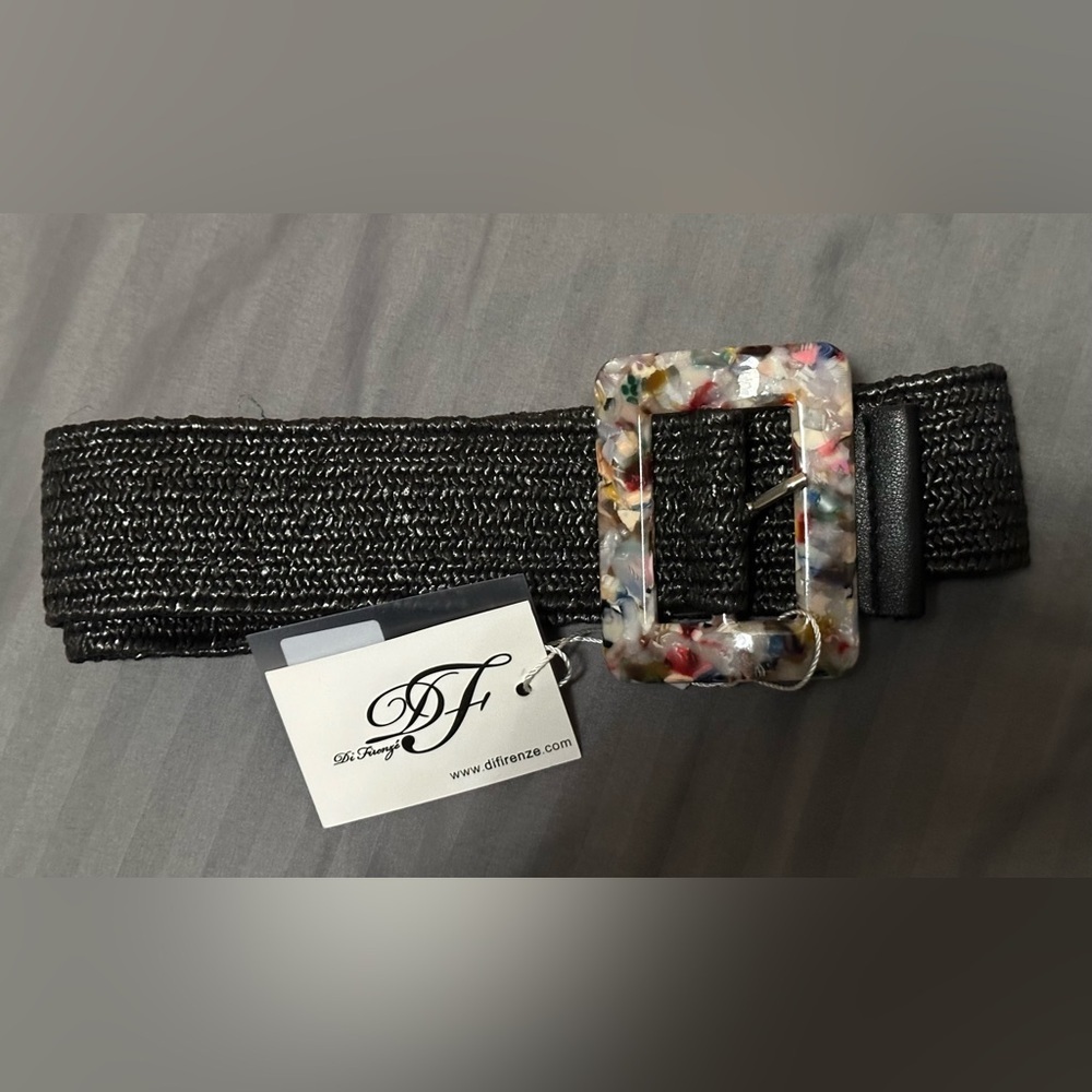 ✨NWT✨ Women’s Fashion Belt- Size Small/Medium